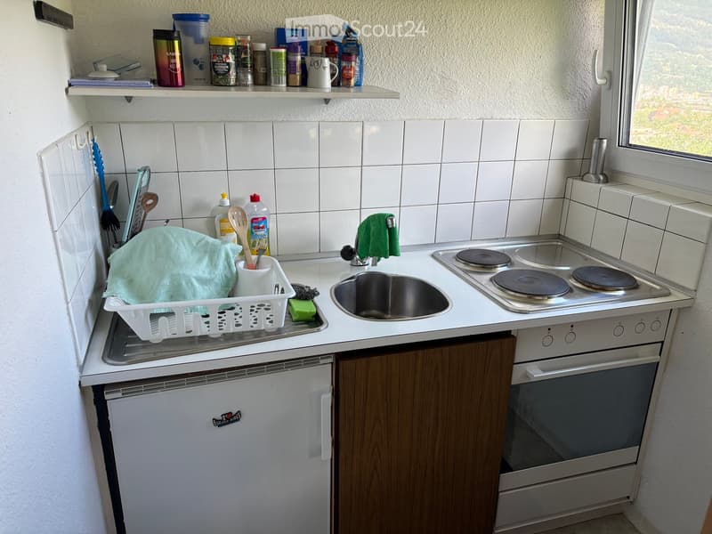 {"type": "Kitchen", "objects": ["sink", "faucet", "oven", "refrigerator", "dish rack", "oven", "faucet", "oven", "refrigerator", "oven", "oven", "oven", "oven", "oven", "oven", "oven", "oven", "oven", "oven", "oven", "oven", "oven", "oven", "oven", "oven"