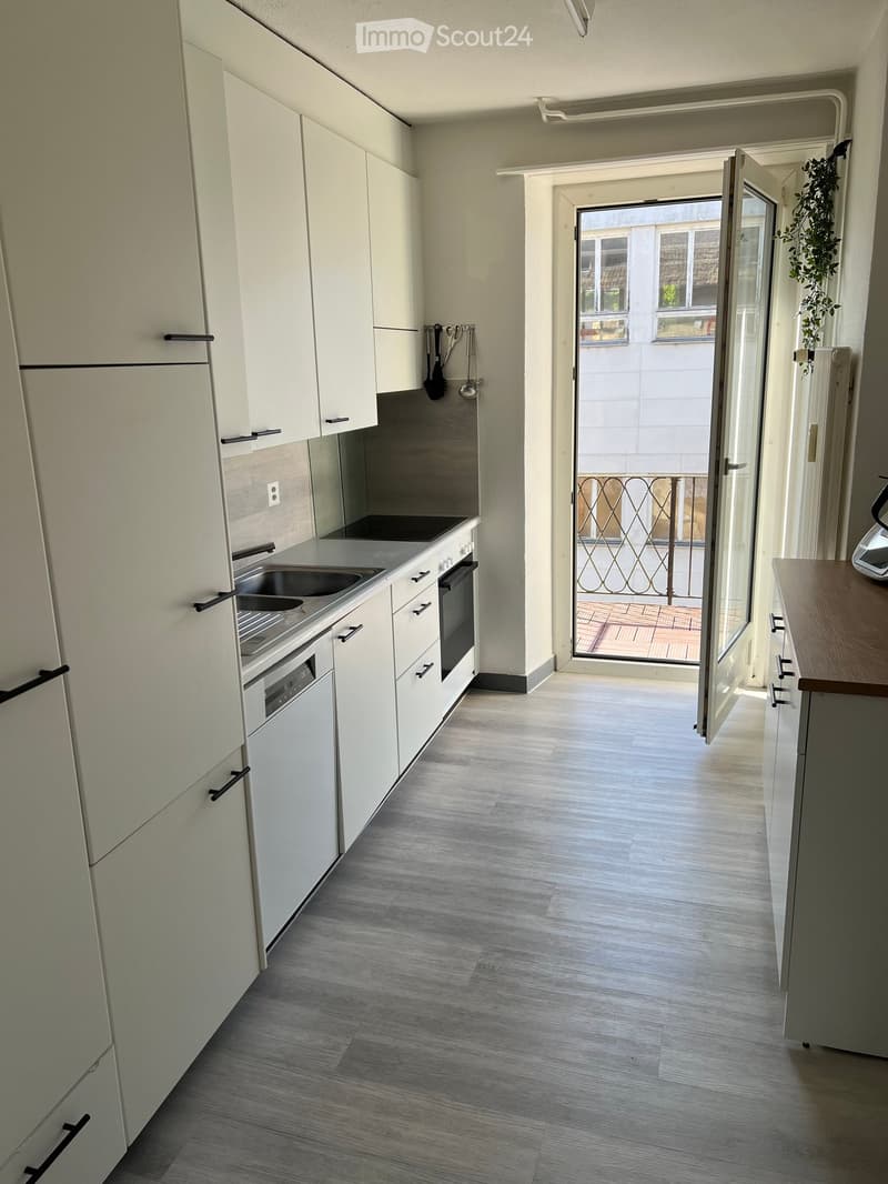 Appartamento di 4 locali a Neuhausen am Rheinfall (1)