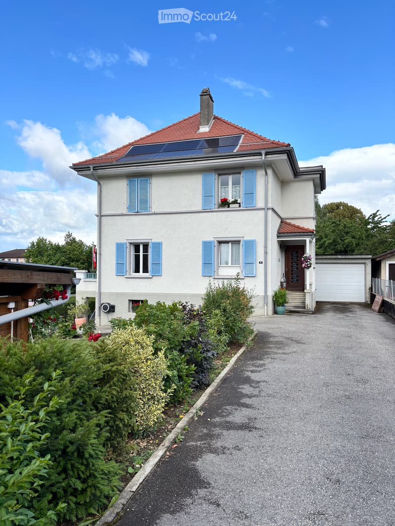 Duplex 6 locali 130 m² – Giardino, balcone, scuola di fronte – CHF 2'500/mese CC (1)