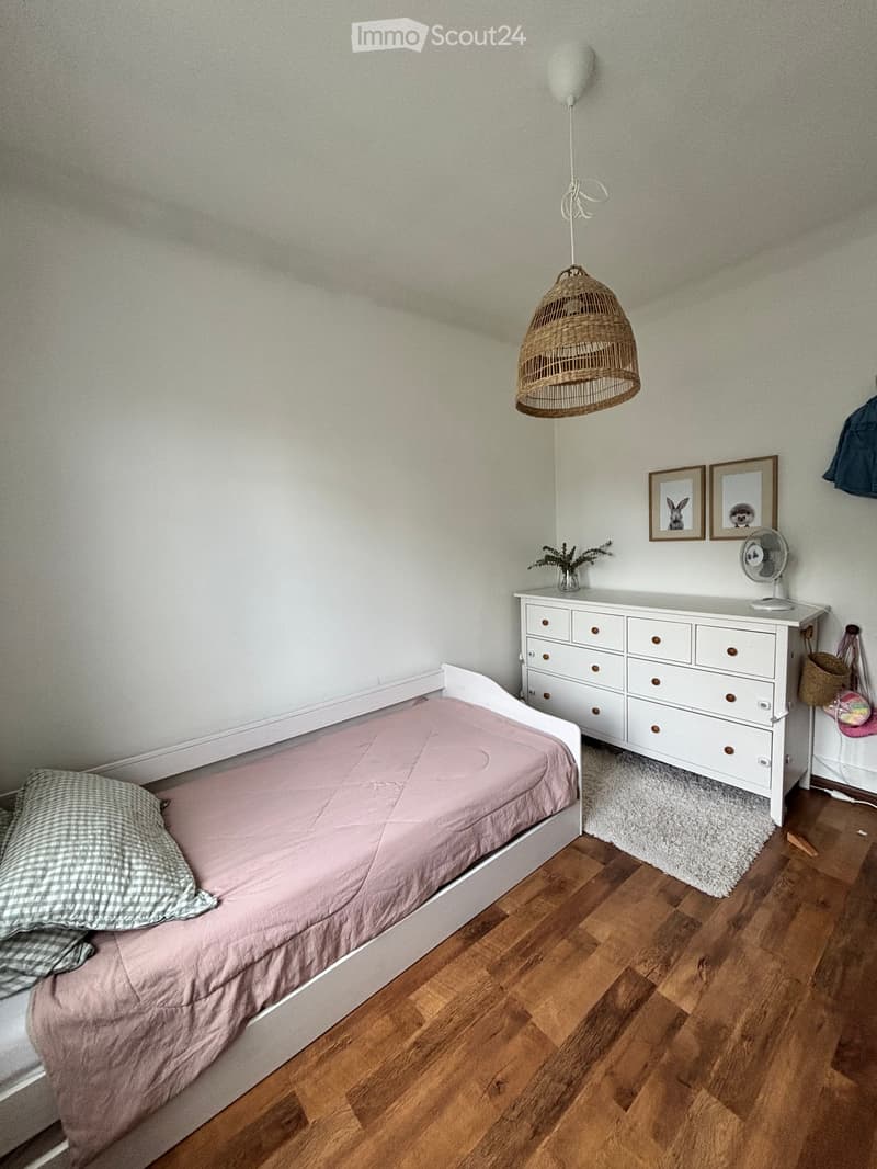 Duplex 6 locali 130 m² – Giardino, balcone, scuola di fronte – CHF 2'500/mese CC (10)