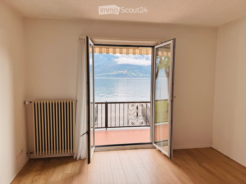 Grazioso appartamento con balcone sul lungolago di Brissago (2)