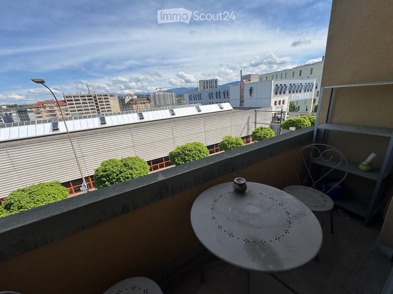 Appartamento luminoso di 2.5 locali con balcone a Friburgo (2)