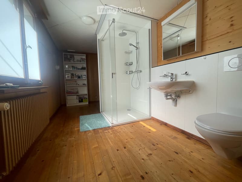 Charmante 3.5-Zimmer-Altbauwohnung mit Balkon in Schiers (4)