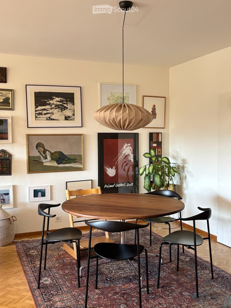 Spacious 4.5-Room Apartment with Balcony and Stunning Views facing Parc La Grange (3)