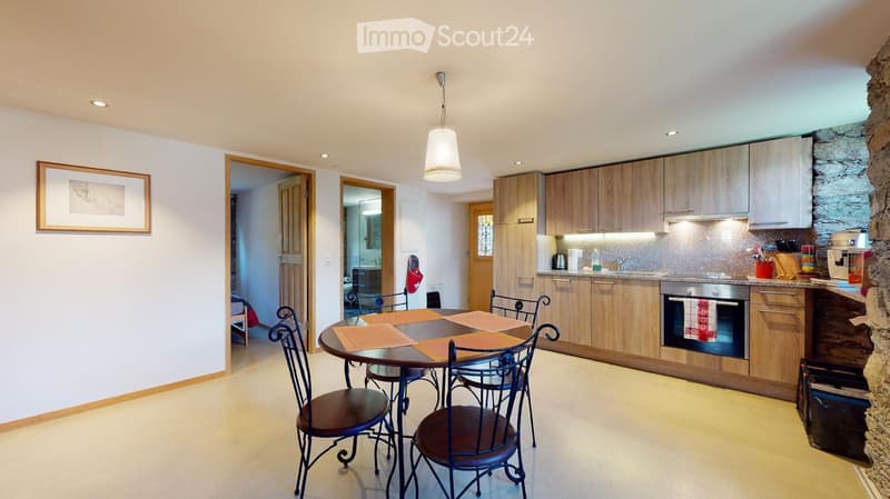 Charming 3.5-room apartment with mountain views in Unterbäch (2)