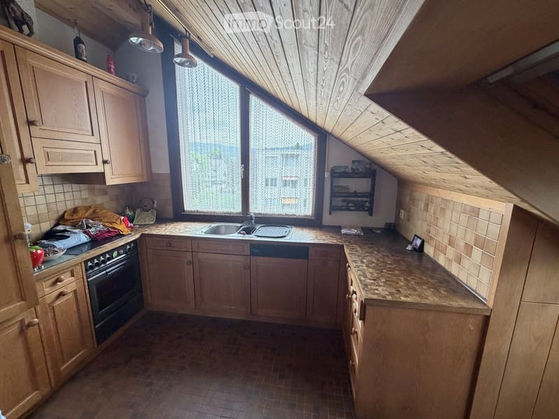 {"type": "Kitchen", "objects": ["cabinets", "sink", "oven", "faucet", "countertop", "shelf", "oven mitt", "oven gloves", "oven mitts", "oven mitts", "oven mitts", "oven mitts", "oven mitts", "oven mitts", "oven mitts", "oven mitts", "oven mitts", "oven mi