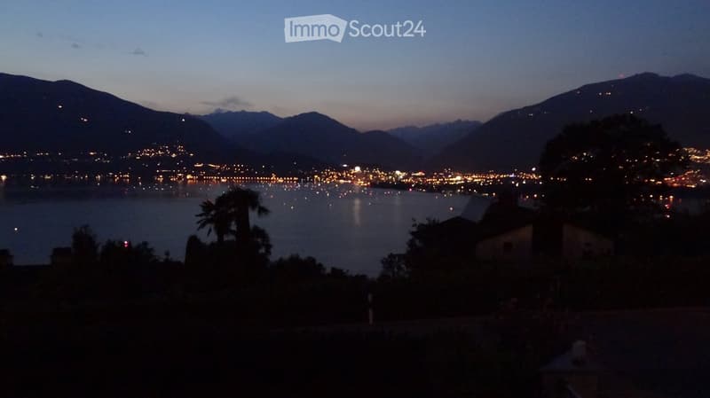 Nächtlicher Seeblick