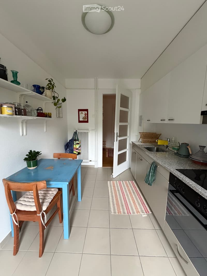 {"type": "Kitchen", "objects": ["table", "chair", "oven", "sink", "cupboard", "faucet", "oven", "cupboard", "oven", "cupboard", "oven", "cupboard", "oven", "cupboard", "oven", "cupboard", "oven", "cupboard", "oven", "cupboard", "oven", "cupboard", "oven",