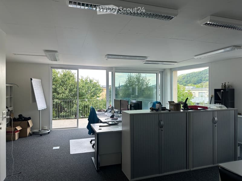 {"type": "Furnished Room", "objects": ["chair", "desk", "screen", "telephone", "cabinet", "screen", "chair", "screen", "screen", "screen", "screen", "screen", "screen", "screen", "screen", "screen", "screen", "screen", "screen", "screen", "screen", "scree