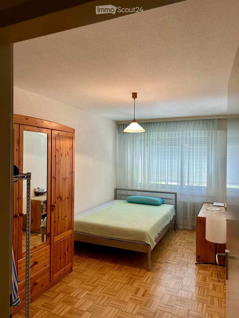Helle 5-Zimmer-Wohnung mit Balkon an ruhiger Lage zwischen Zürich- und Greifensee (4)
