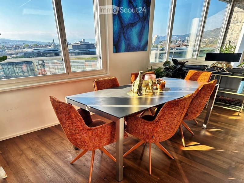 {"visible_features": ["View"], "type": "Furnished Room", "objects": ["dining table", "chairs", "table runner", "table centerpiece", "table runner", "table centerpiece", "table runner", "table centerpiece", "table runner", "table centerpiece", "table runne