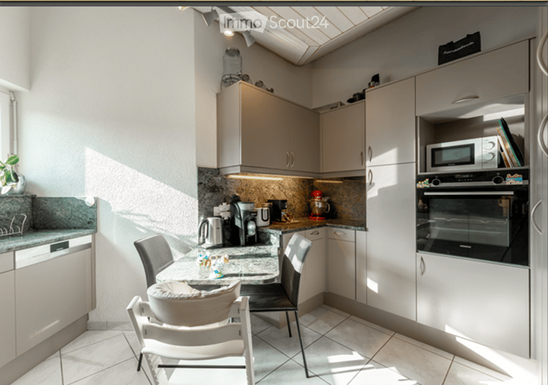 Grosszügige 6.5-Zimmer-Maisonette-Wohnung in ruhiger Lage in Bremgarten AG (6)