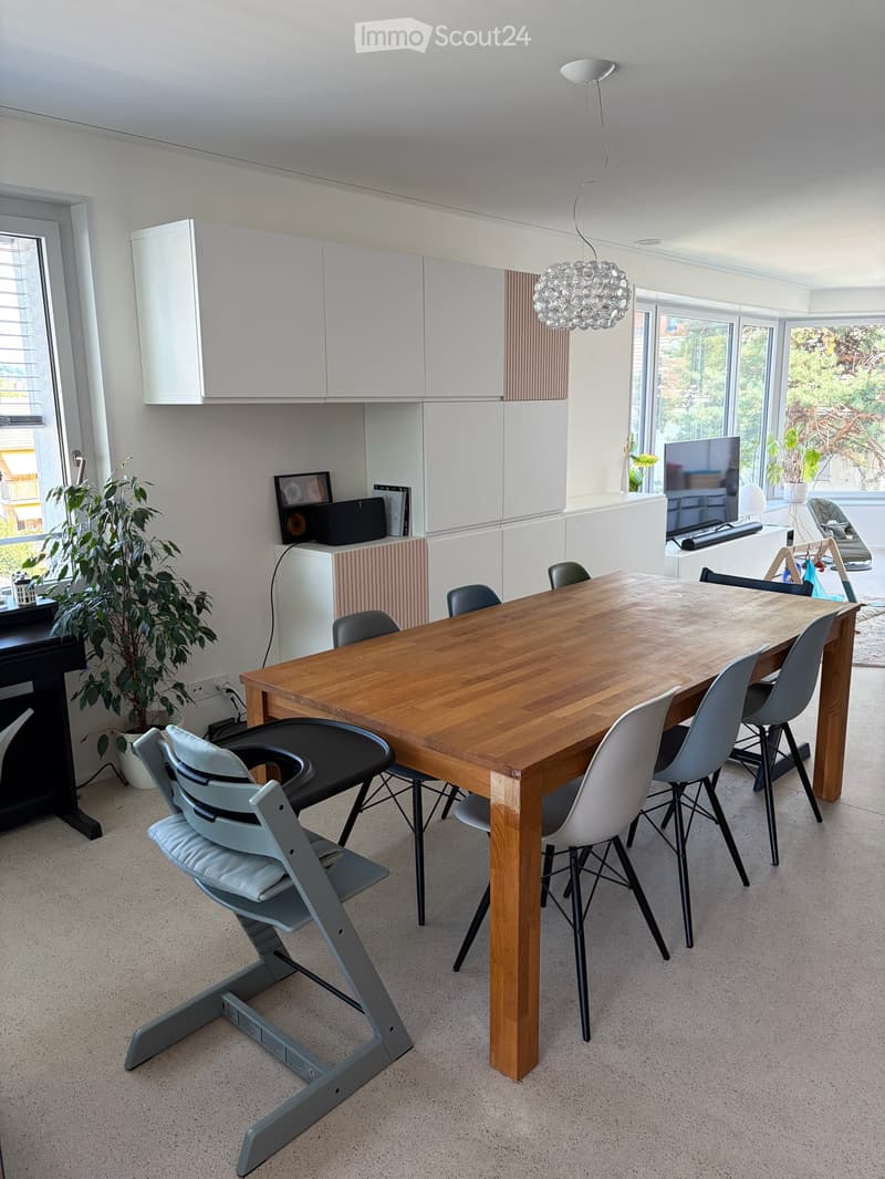 Helle, familienfreundliche 4.5-Zimmer-Wohnung mit Balkon und Tiefgarage (4)