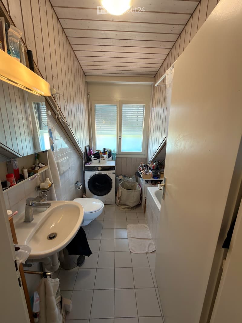 Charmant appartement en attique de 2.5 pièces à Echandens (5)