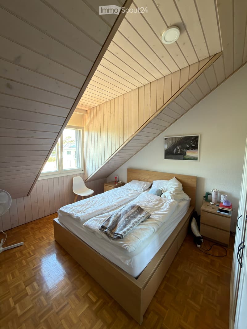 Charmant appartement en attique de 2.5 pièces à Echandens (1)