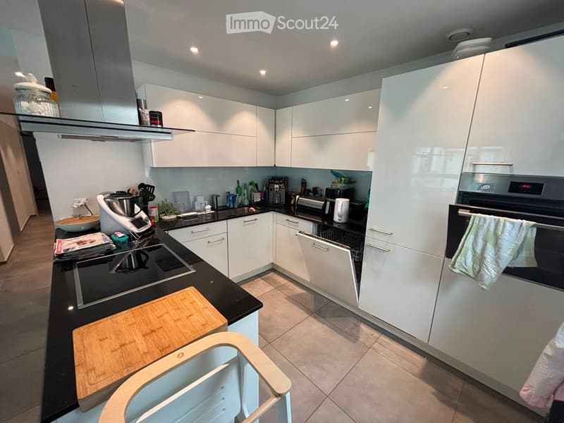 {"type": "Kitchen", "objects": ["refrigerator", "oven", "dishwasher", "coffee maker", "microwave", "toaster", "cutting board", "chair", "jar", "bowl", "cup", "faucet", "oven mitt", "oven", "oven", "oven", "oven", "oven", "oven", "oven", "oven", "oven", "o