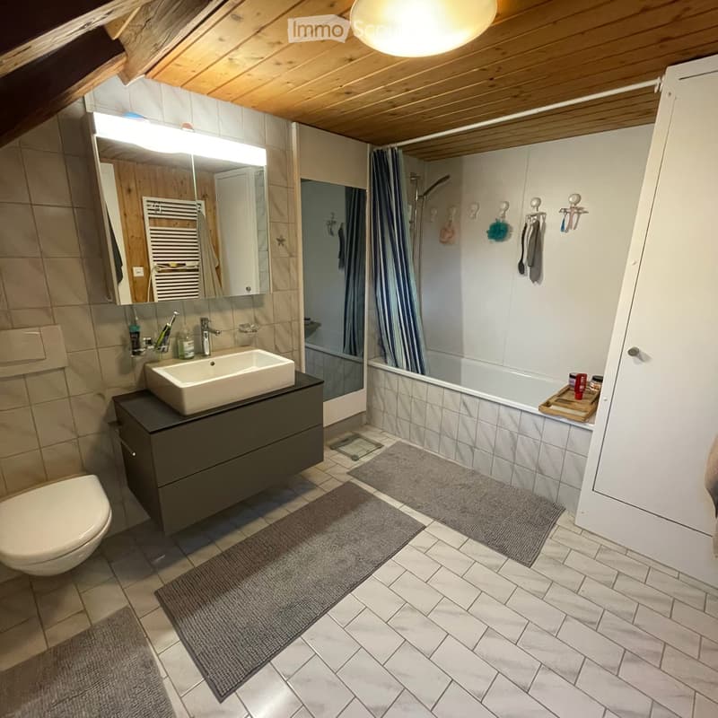 Geräumiges 5-Zimmer-Einfamilienhaus mit Garten in Bubikon (5)