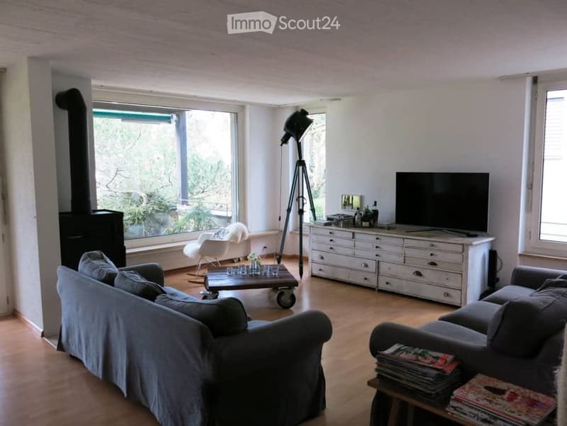 Helle und ruhige, geräumige 4Z Wohnung auf dem Bruderholz (3)
