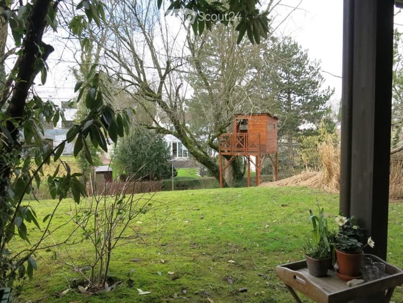 Helle und ruhige, geräumige 4Z Wohnung auf dem Bruderholz (12)