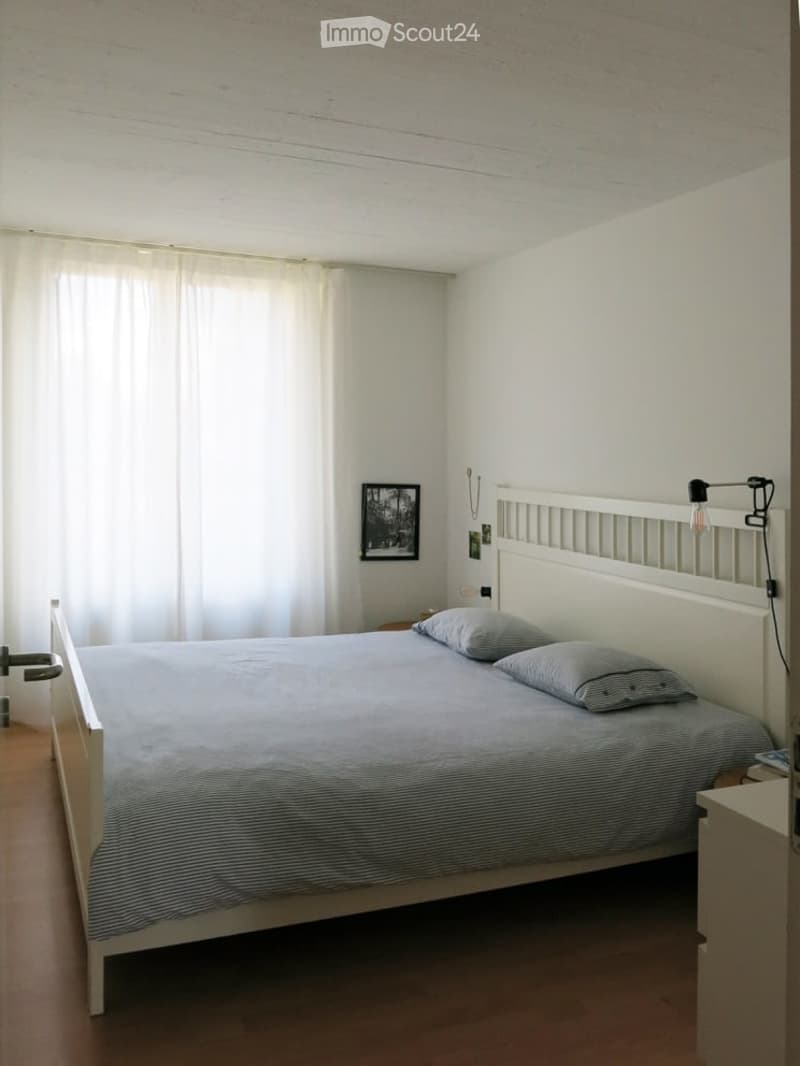 Helle und ruhige, geräumige 4Z Wohnung auf dem Bruderholz (8)