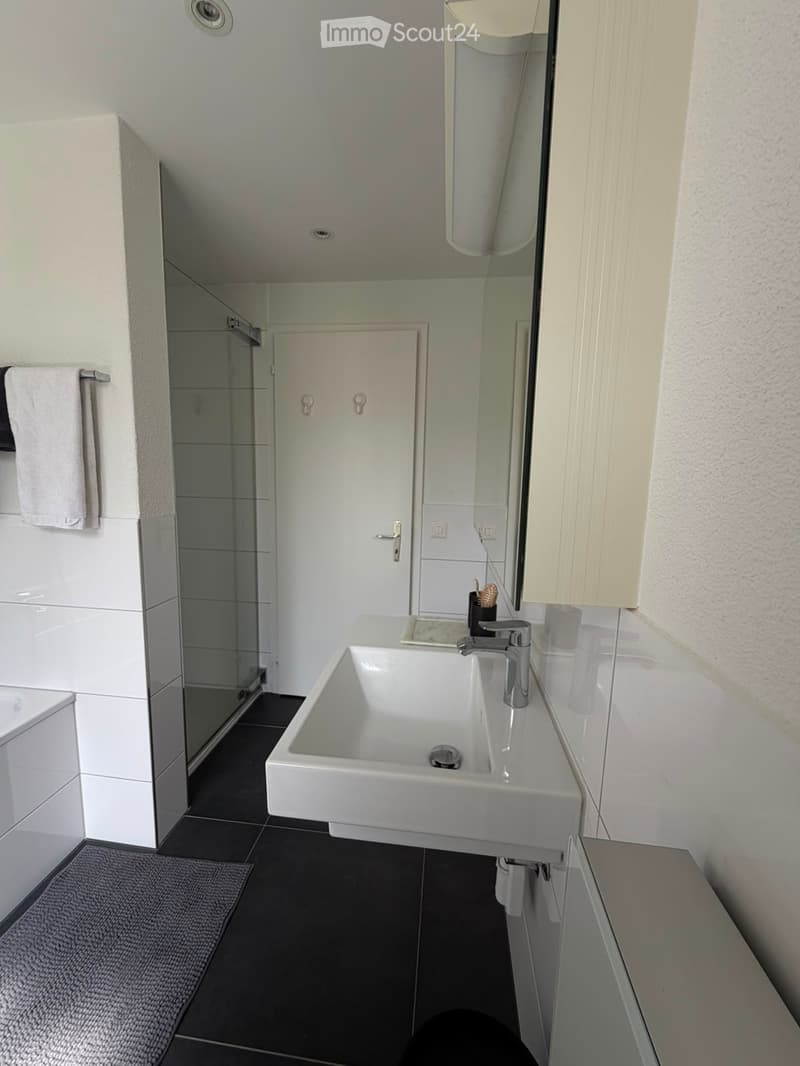 Helle 4.5-Zimmer-Wohnung mit Balkon in Hagendorn – ab Oktober 2026 (3)
