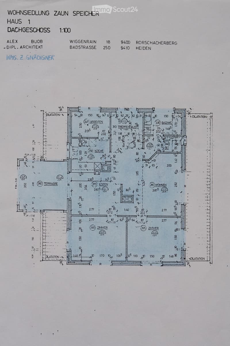 Floor plan of a house's attic level showing multiple rooms including a kitchen, dining area, living room, bedrooms, and a bathroom.