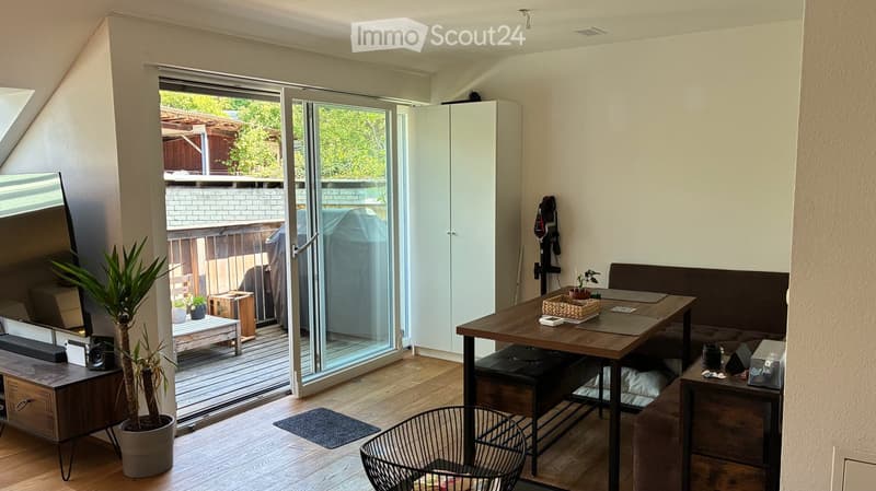 Moderne 3.5-Zimmer-Wohnung in Bottmingen mit Balkon, Parkplatz & Gartenmitbenutzung (3)