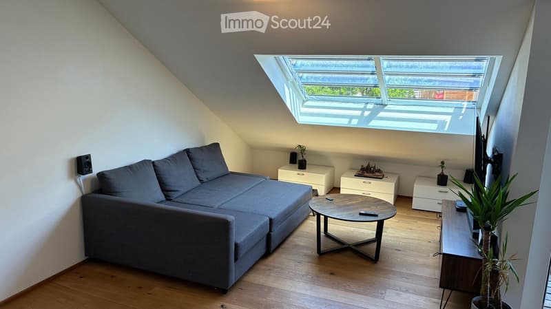 Moderne 3.5-Zimmer-Wohnung in Bottmingen mit Balkon, Parkplatz & Gartenmitbenutzung (2)