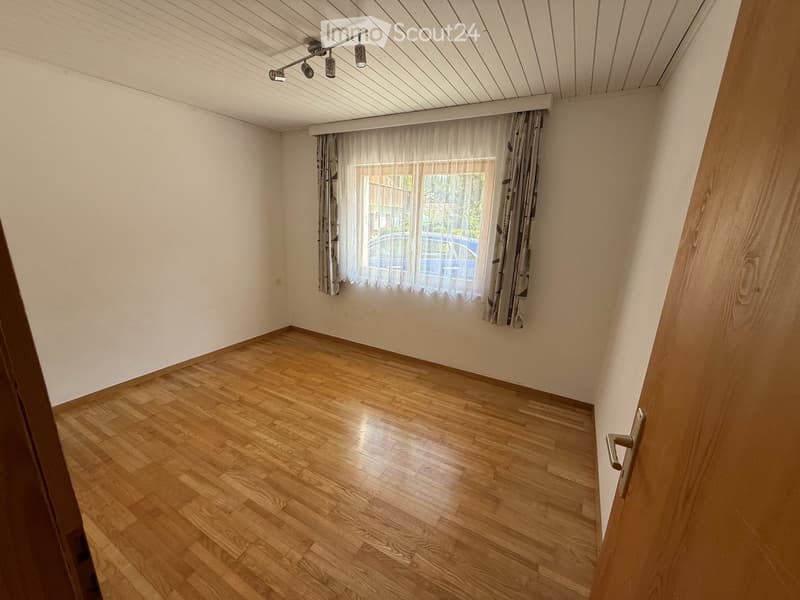 Helle 4.5-Zimmer-Wohnung mit Gartensitzplatz in Laax – sofort verfügbar (7)