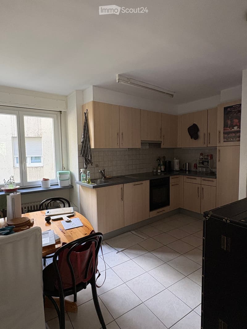 {"type": "Kitchen", "objects": ["cabinet", "sink", "oven", "fridge", "table", "chair", "oven mitt", "oven gloves", "oven cleaner", "oven cleaner bottle", "oven cleaner spray", "oven cleaner spray bottle", "oven cleaner spray bottle", "oven cleaner spray b