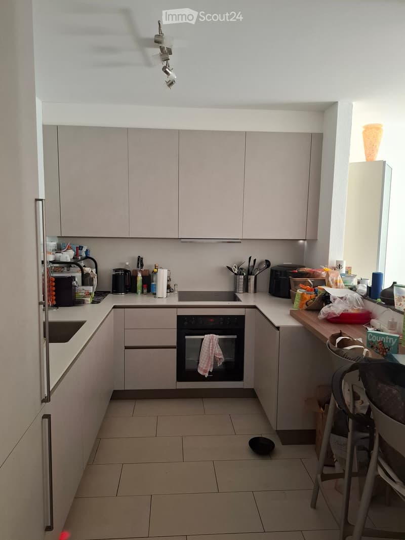 {"type": "Kitchen", "objects": ["oven", "sink", "faucet", "refrigerator", "oven mitt", "oven", "oven", "oven", "oven", "oven", "oven", "oven", "oven", "oven", "oven", "oven", "oven", "oven", "oven", "oven", "oven", "oven", "oven", "oven", "oven", "oven",