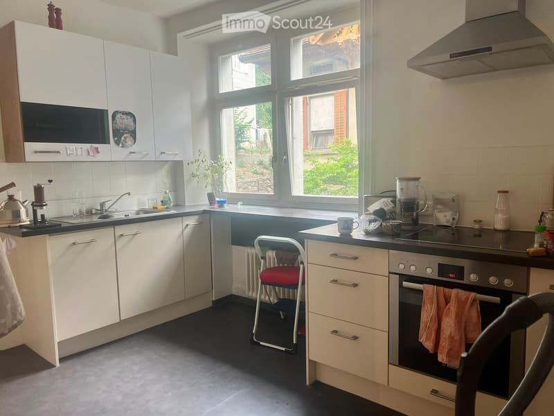 {"type": "Kitchen", "objects": ["sink", "faucet", "oven", "microwave", "blender", "cup", "chair", "oven mitts", "oven", "oven mitts", "oven", "oven", "oven", "oven", "oven", "oven", "oven", "oven", "oven", "oven", "oven", "oven", "oven", "oven", "oven", "