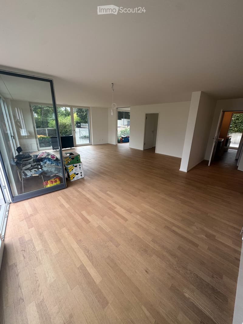 Moderne Wohnung mit Garten und Einstellplatz auf dem Bruderholz (4)