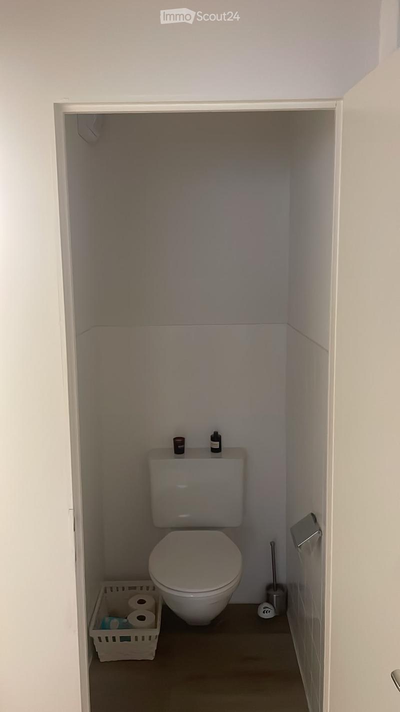 Helle und ruhige 4-Zimmerwohnung in Oetwil am See (4)