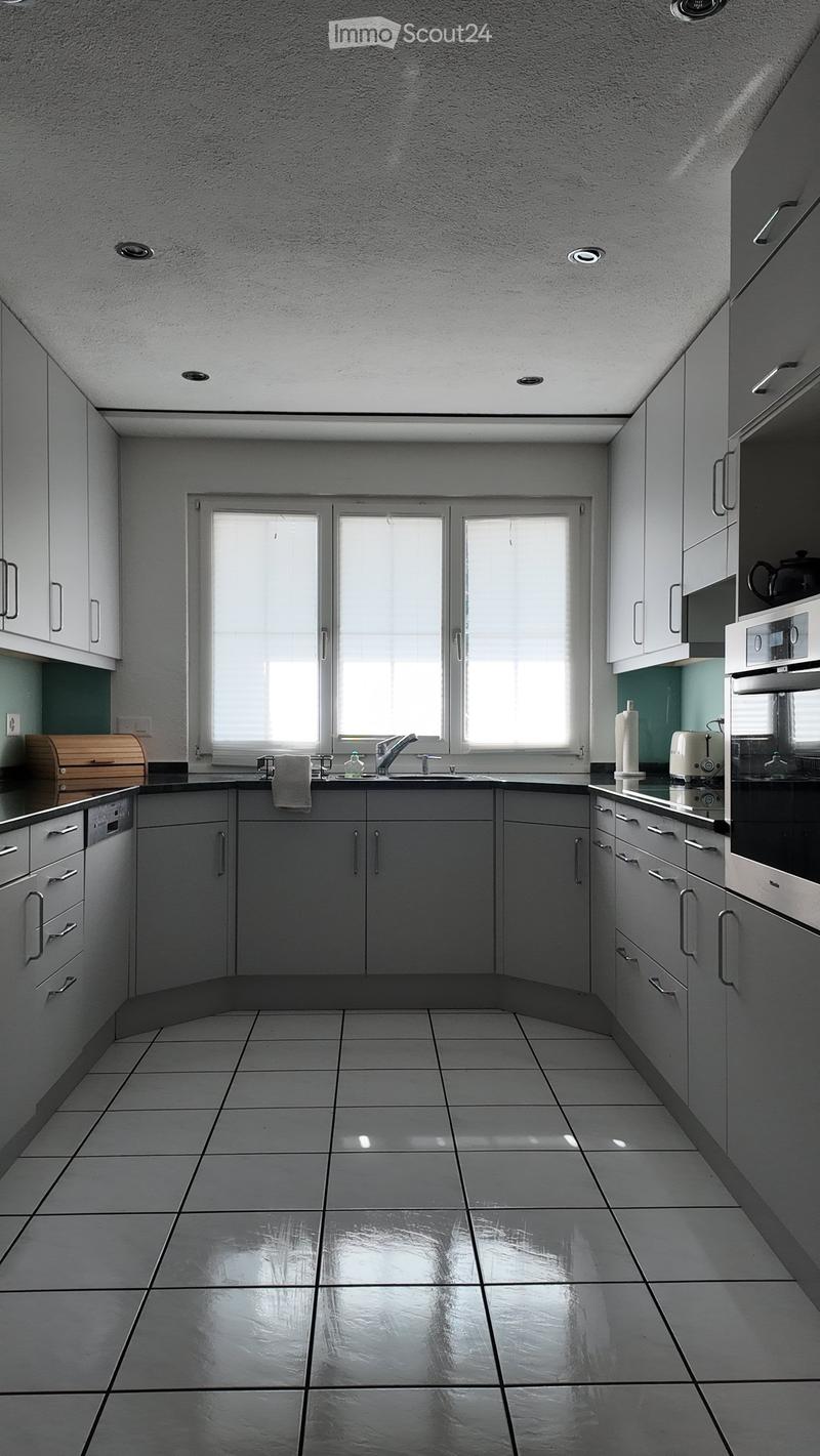 Grosszügiges 6.5-Zimmer-Einfamilienhaus mit über 200 m², Garten & Doppelgarage am Pfannenstiel (5)