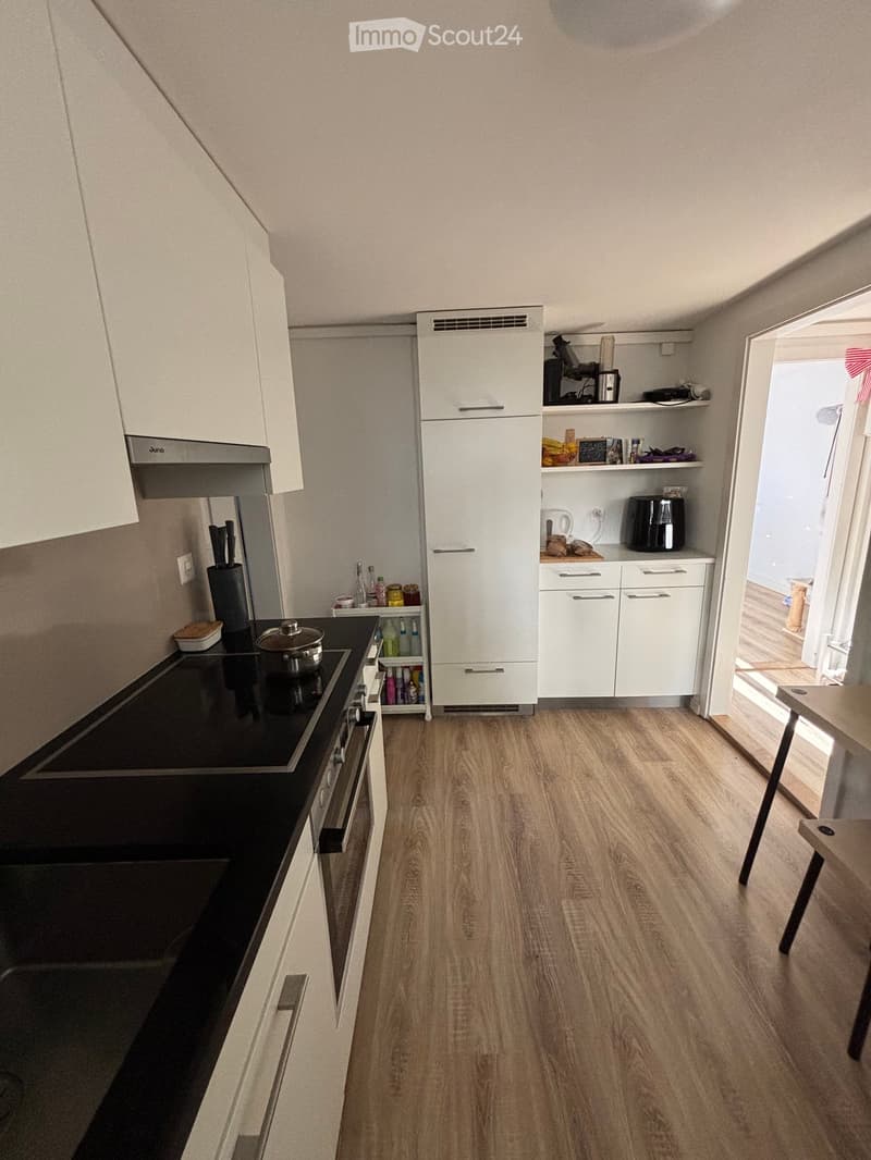 {"type": "Kitchen", "objects": ["refrigerator", "oven", "stove", "cabinets", "table", "cupboard", "fridge", "cupboard", "cupboard", "cupboard", "cupboard", "cupboard", "cupboard", "cupboard", "cupboard", "cupboard", "cupboard", "cupboard", "cupboard", "cu