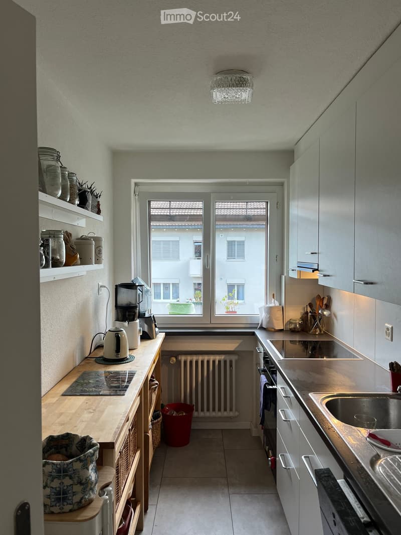 {"type": "Kitchen", "objects": ["coffee maker", "electric kettle", "sink", "oven", "fridge", "cupboard", "radiator", "cupboard", "cupboard", "cupboard", "cupboard", "cupboard", "cupboard", "cupboard", "cupboard", "cupboard", "cupboard", "cupboard", "cupbo