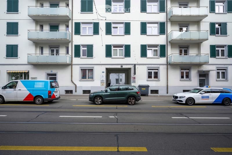 Luftige Wiedikon 2.5 ZW mit W/T. Nah zum Markt (1)
