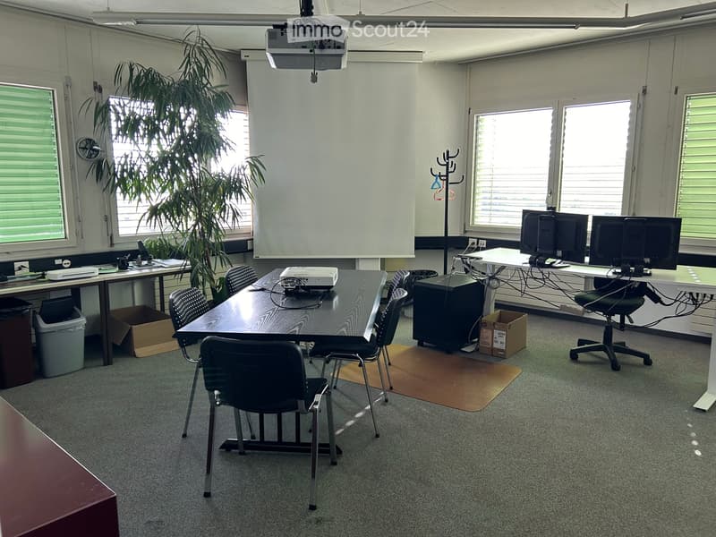 {"type": "Furnished Room", "objects": ["table", "chair", "screen", "projector", "screen", "screen", "screen", "screen", "screen", "screen", "screen", "screen", "screen", "screen", "screen", "screen", "screen", "screen", "screen", "screen", "screen", "scre