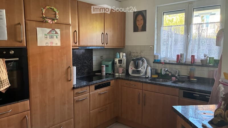 {"type": "Kitchen", "objects": ["oven", "fridge", "sink", "faucet", "cup", "blender", "oven", "cupboard", "fridge", "oven", "cupboard", "oven", "cupboard", "oven", "cupboard", "oven", "cupboard", "oven", "cupboard", "oven", "cupboard", "oven", "cupboard",