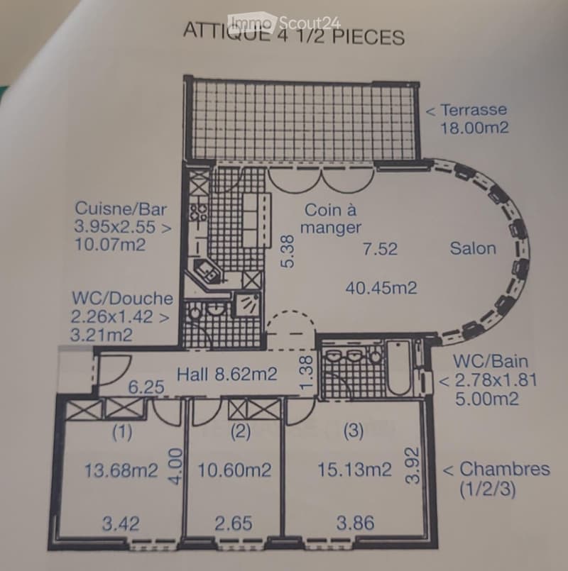 Floor plan of a 4.5-room attic apartment with a living room, dining area, kitchen, three bedrooms, two bathrooms, and a terrace.