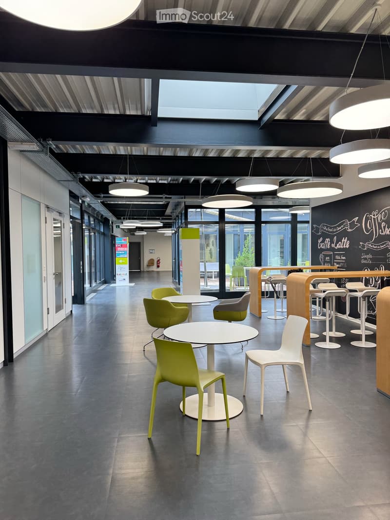 Surfaces commerciales et bureaux modulables dans un emplacement d’affaires attractif à Étoy (8)