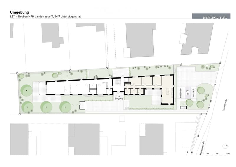 Floor plan of a multi-family house (MFH) with labeled rooms including entrance, living areas, bedrooms, bathrooms, and outdoor spaces.