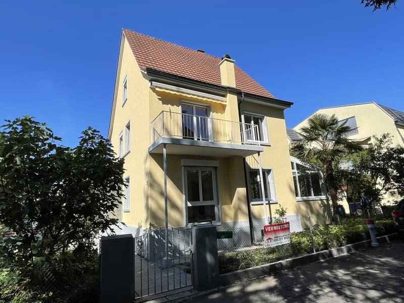 Grande casa unifamiliare indipendente in una posizione tranquilla (13)