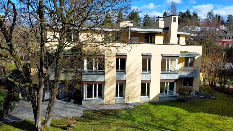 Schöne 4 Zimmerwohnung an exklusiver Lage befristet für zwei Jahre (2)