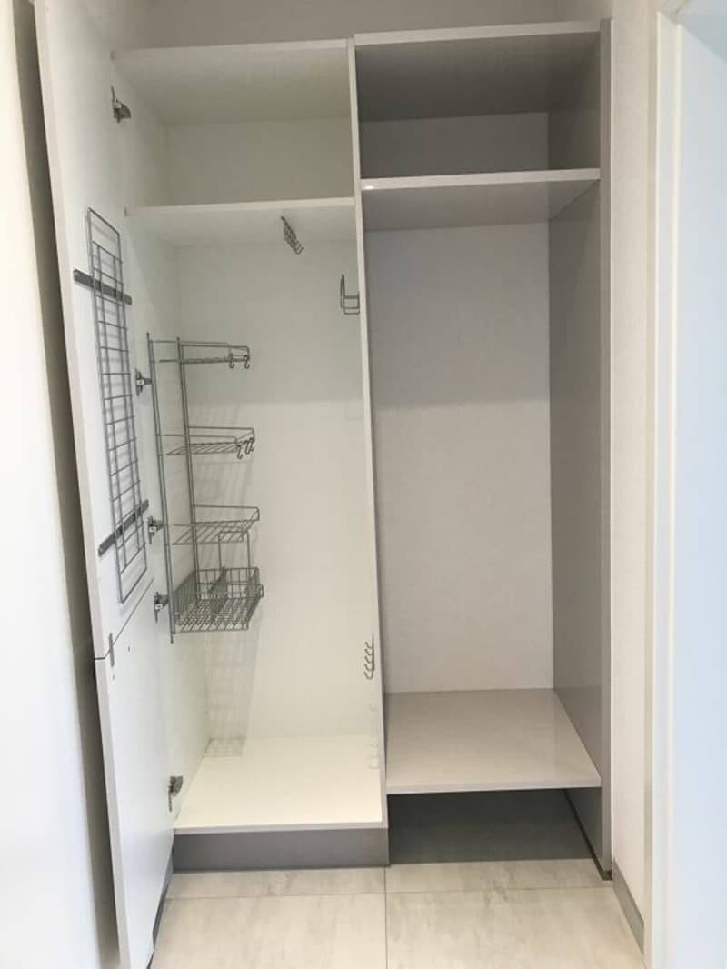 Appartement exclusif de 2,5 pièces avec tour de lavage privée et balcon (5)