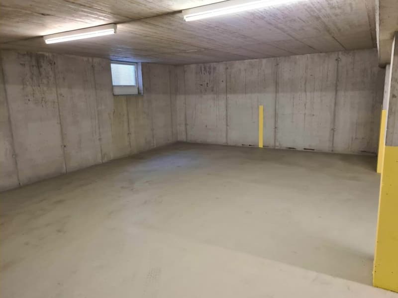 Tiefgaragenplatz nahe dem Bahnhof zu vermieten (ohne Lademöglichkeit!) (2)