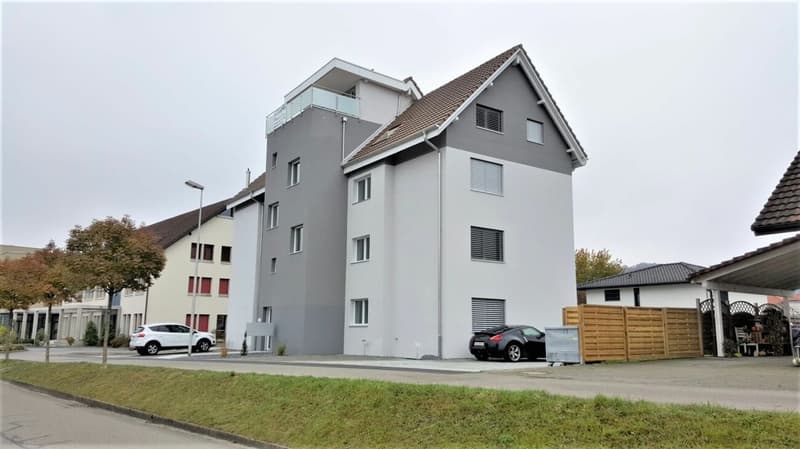 Tiefgaragenplatz nahe dem Bahnhof zu vermieten (ohne Lademöglichkeit!) (1)
