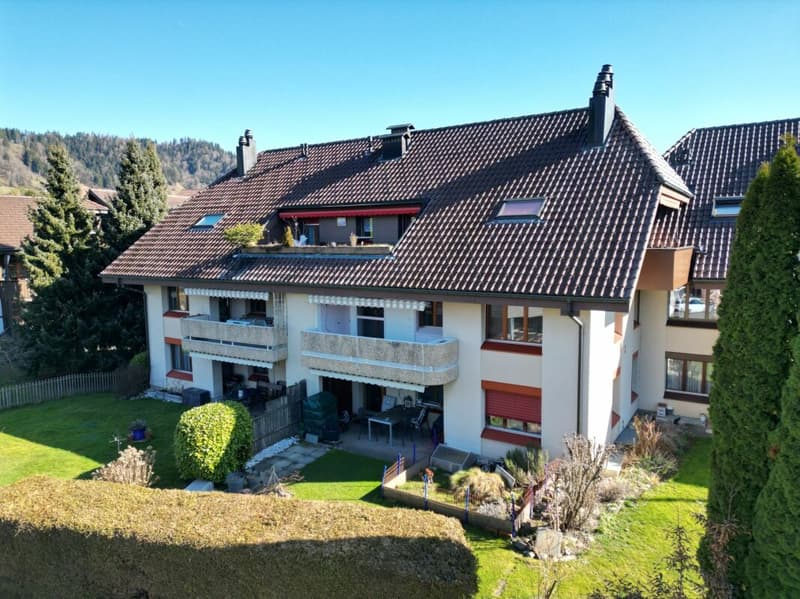 Helle 4.5-Zimmer-Eigentumswohnung mit 2 Bädern & Balkon - ideal für junge Familien? (2)