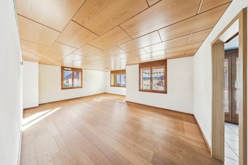 Helle 4.5-Zimmer-Eigentumswohnung mit 2 Bädern & Balkon - ideal für junge Familien? (4)